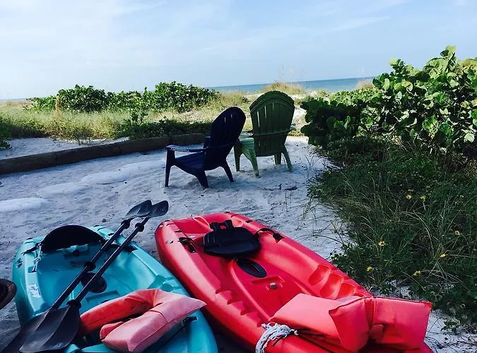 Hotel Joyce's Beachfront 3 *