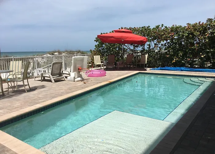 Hotel Joyce's Beachfront 3 *
